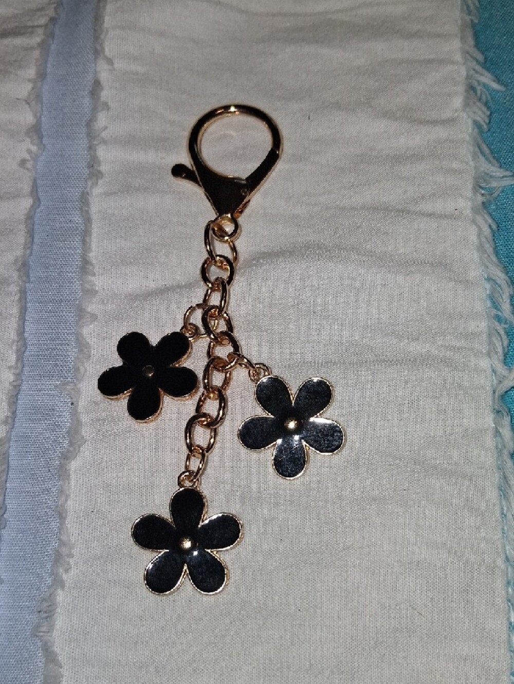 Gold-Tone Black Floral Charm Key Or Card Holder Accent. - Picture 3 of 7